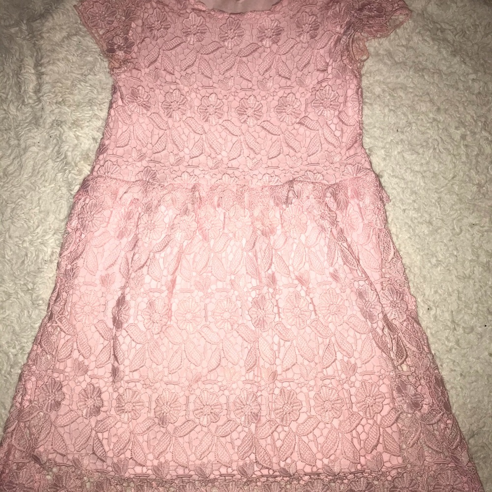 Pink laced dress for kids